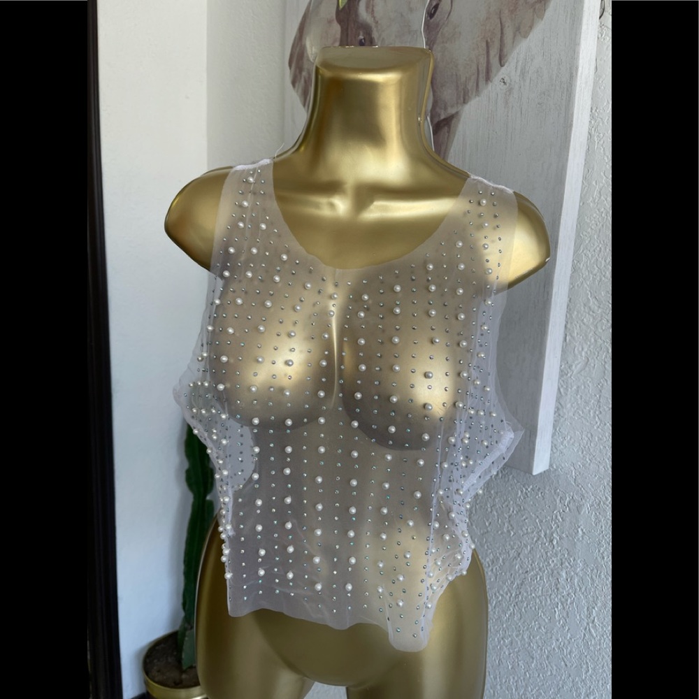 Beautiful top with jewel detail